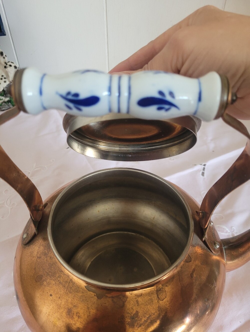 Vintage Copper Tea Kettle with Porcelain Handle and Lid Knob - Picture 8 of 12